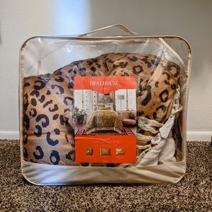 Twin/Twin XL Comforter